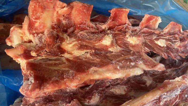 多肉牛脊骨几元一斤的有需要的赶紧联系一批好货源看这肉