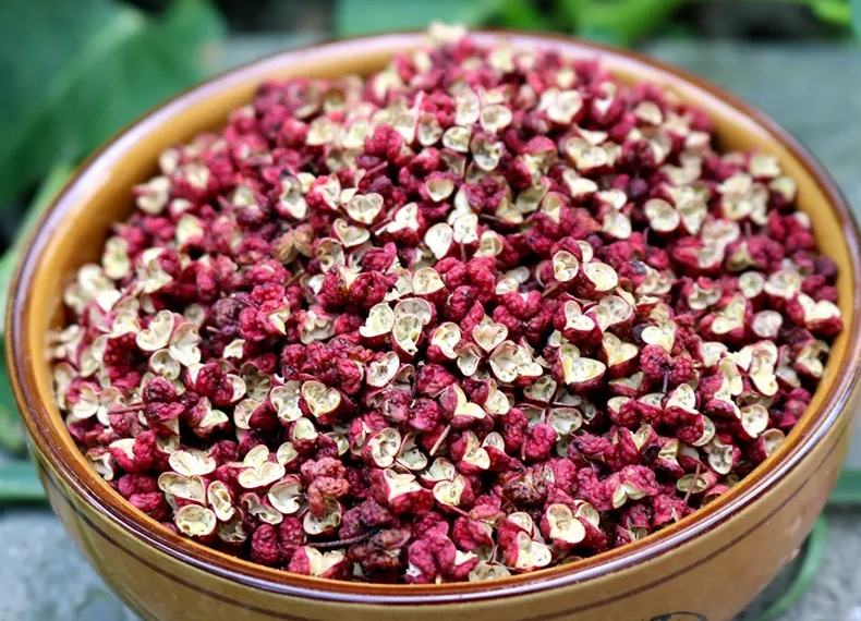 小米椒制作的辣椒油