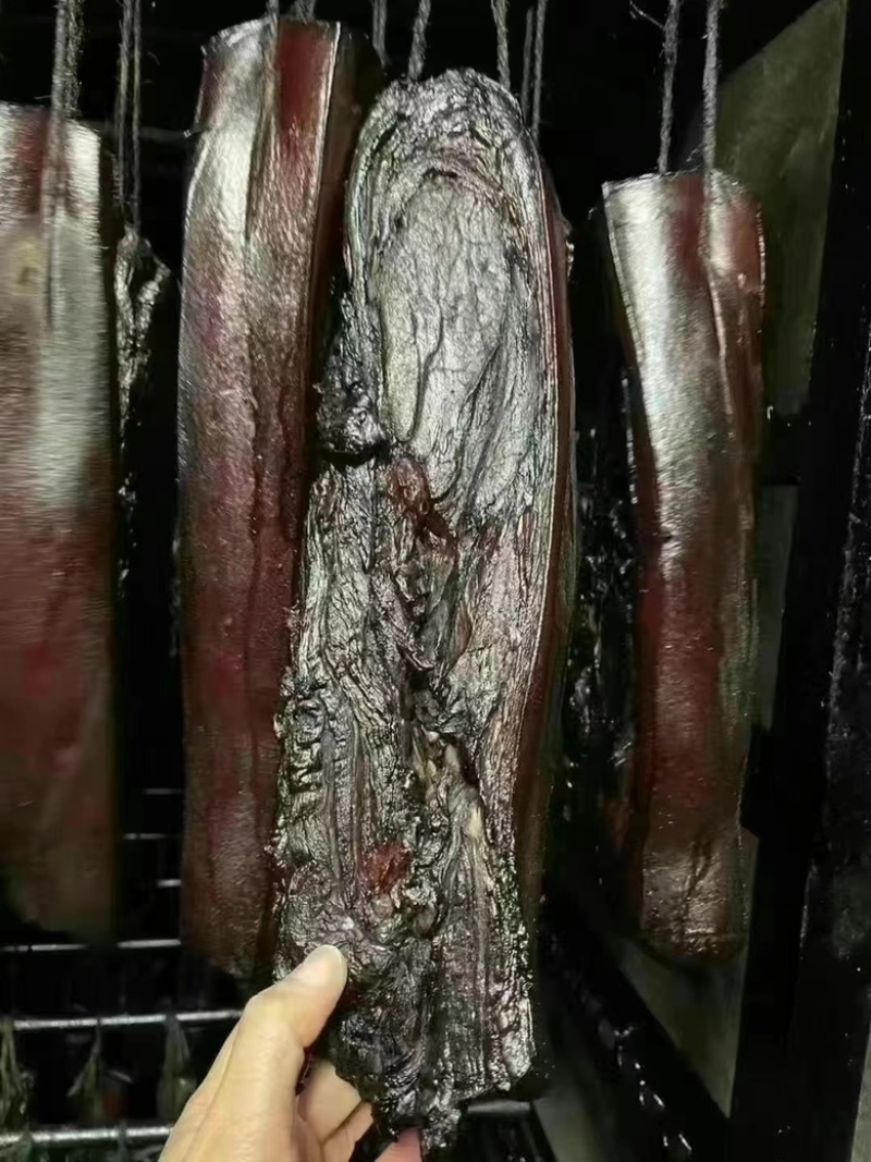 烟熏全干前腿腊肉（黄颜色黑颜色都有货）一手货源
