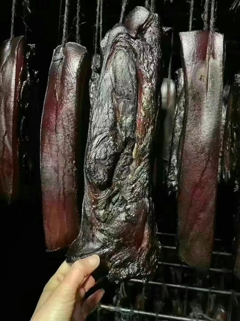 烟熏全干前腿腊肉（黄颜色黑颜色都有货）一手货源