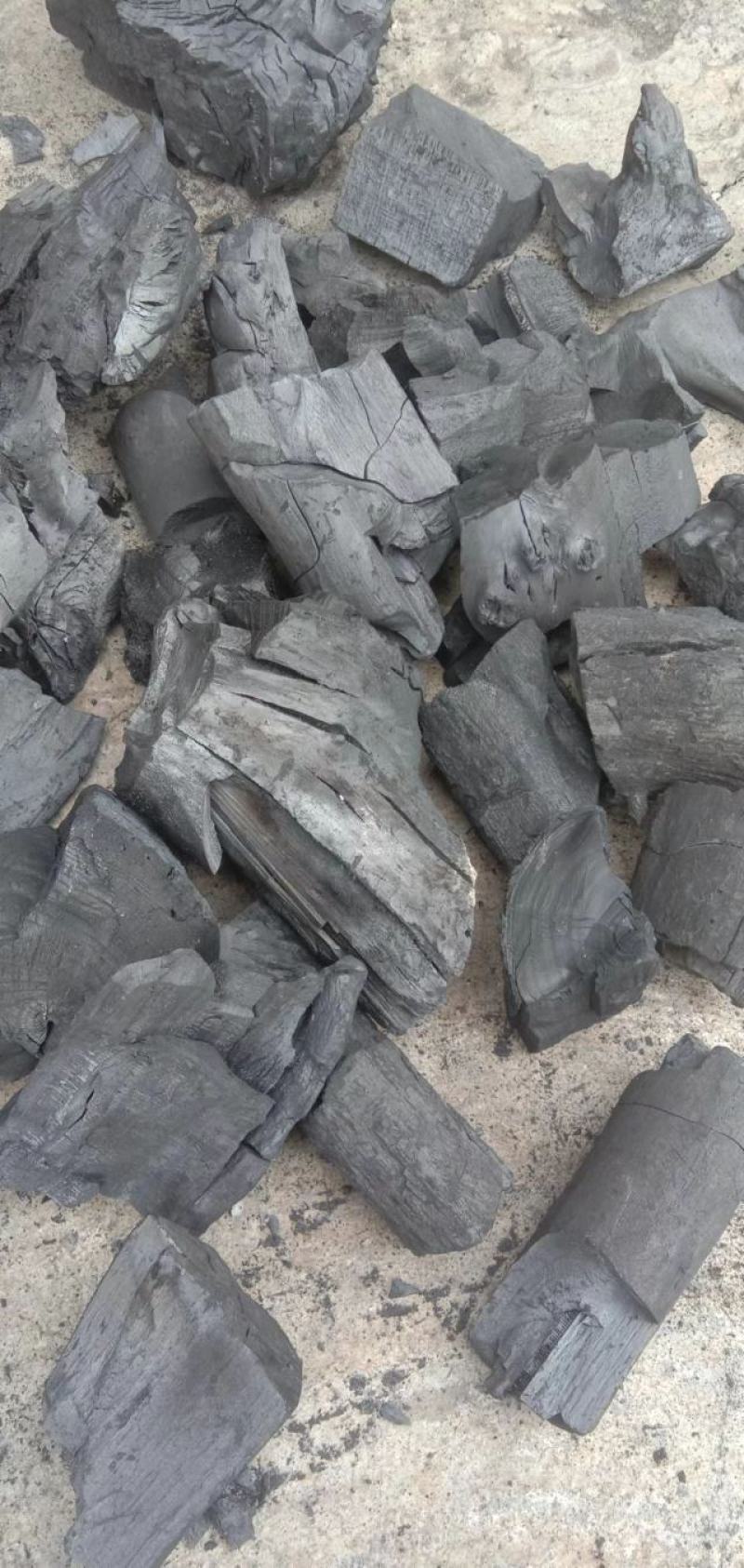 干馏果木炭，烧烤取暖专用，耐烧好用无烟无火一点水分都没有