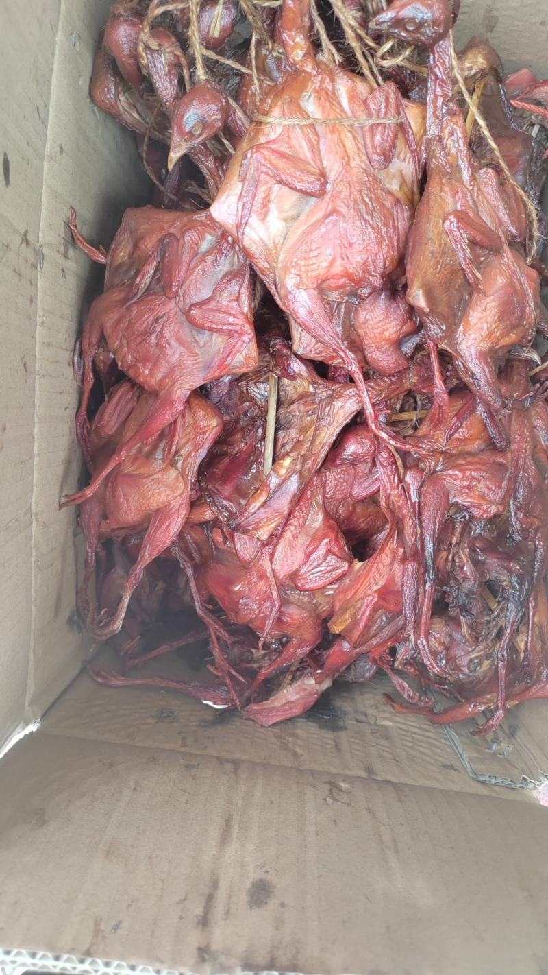 烟熏鹌鹑厂家供应，品质保证，货源充足！！！