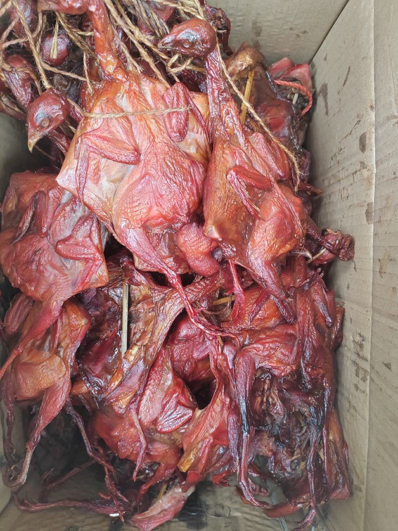 烟熏鹌鹑厂家供应，品质保证，货源充足！！！