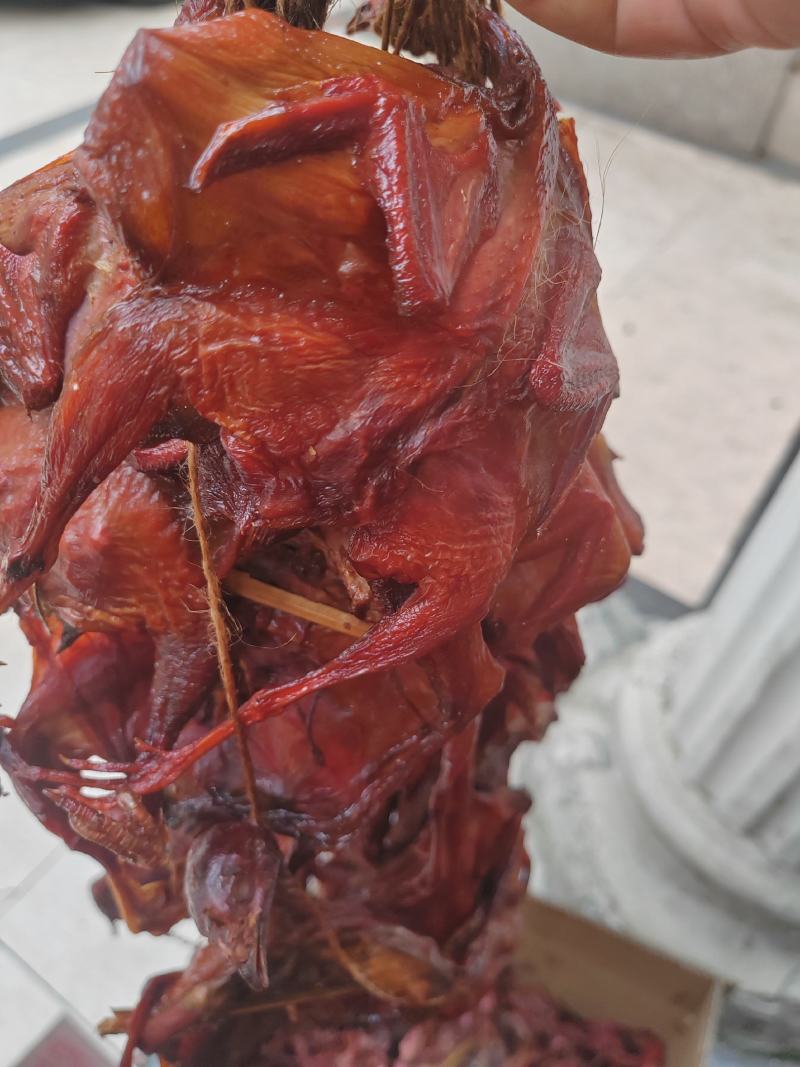 烟熏鹌鹑厂家供应，品质保证，货源充足！！！