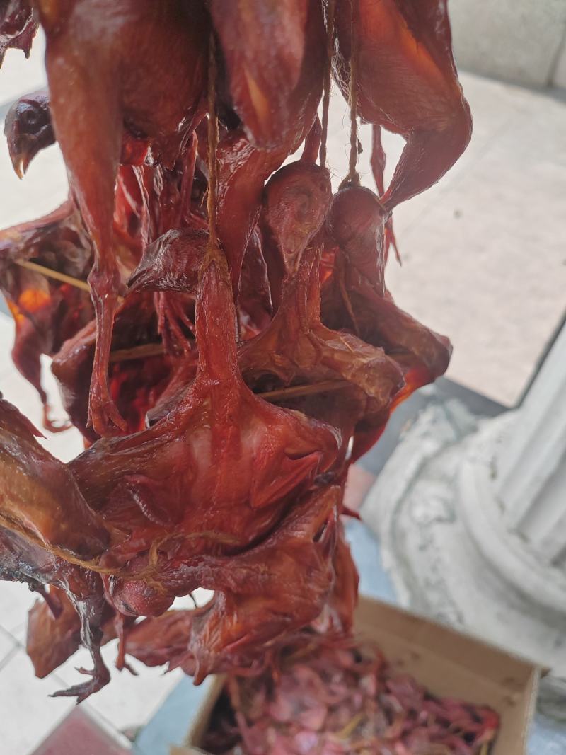 烟熏鹌鹑厂家供应，品质保证，货源充足！！！