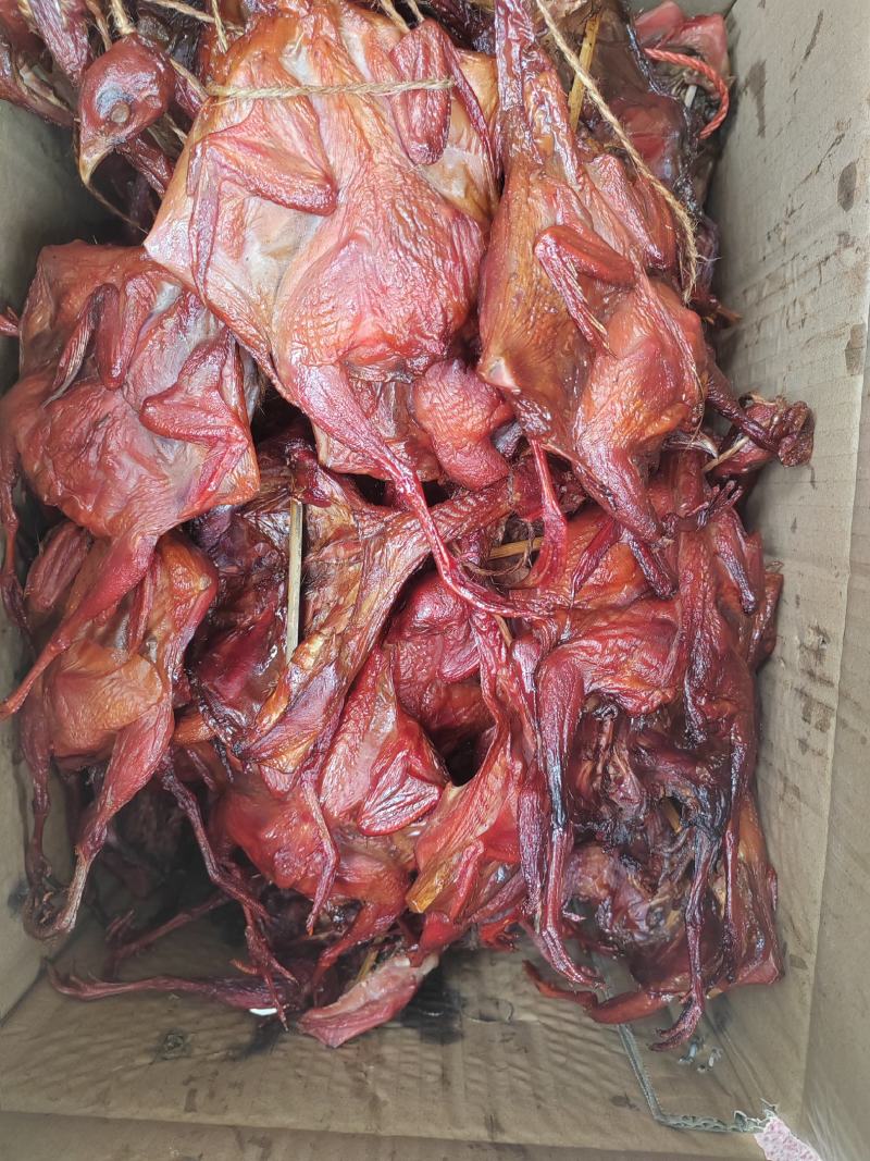烟熏鹌鹑厂家供应，品质保证，货源充足！！！