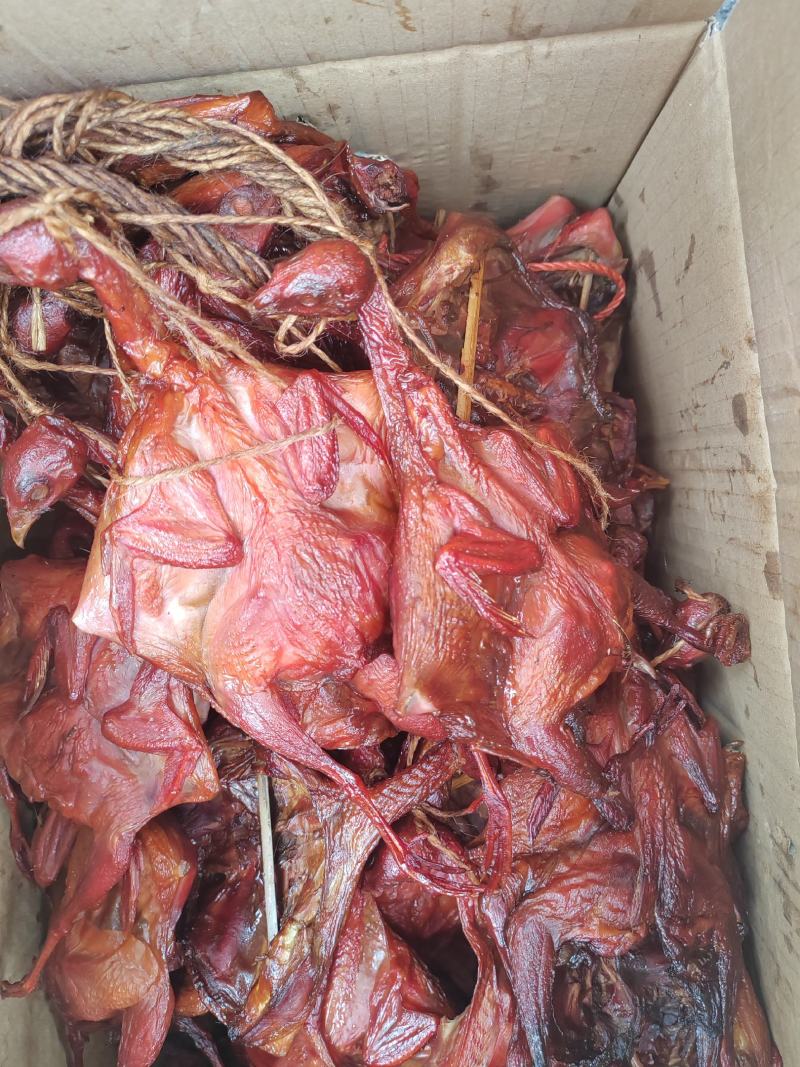 烟熏鹌鹑厂家供应，品质保证，货源充足！！！