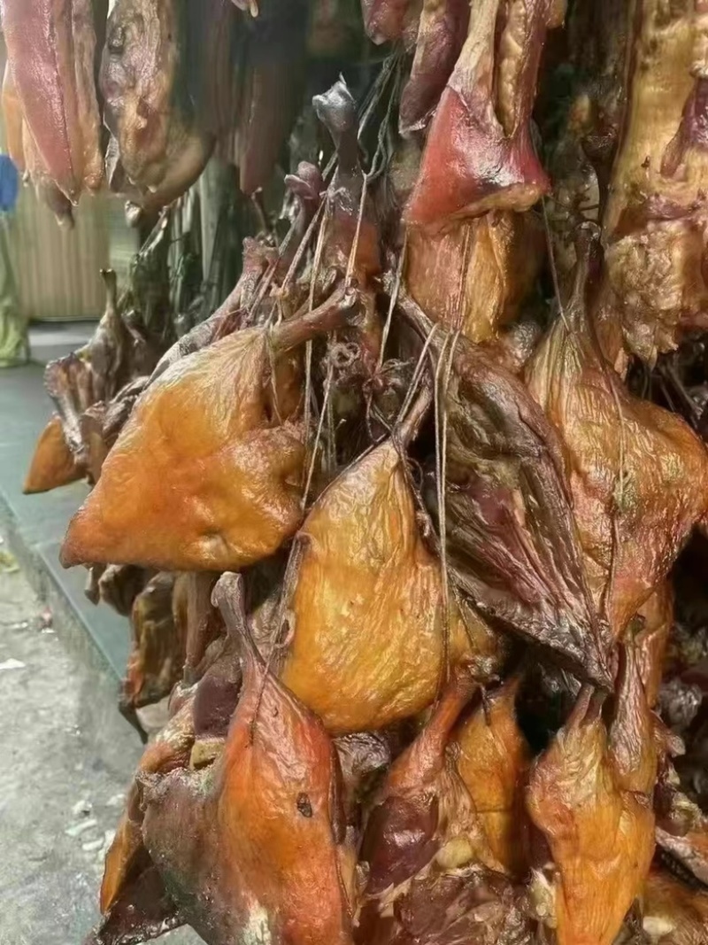 烟熏全干腊鸭腿（干货）一手货源
