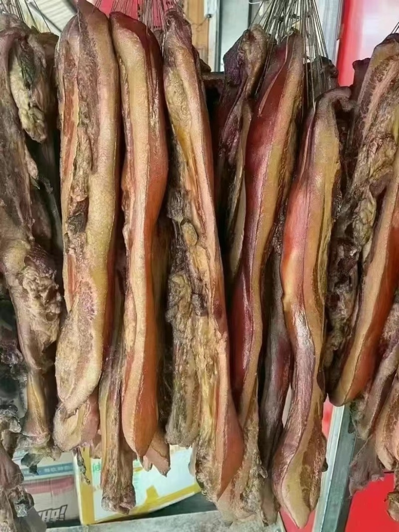 全干槽头腊肉（颜色金黄色，味道巴适）厂家一手货源