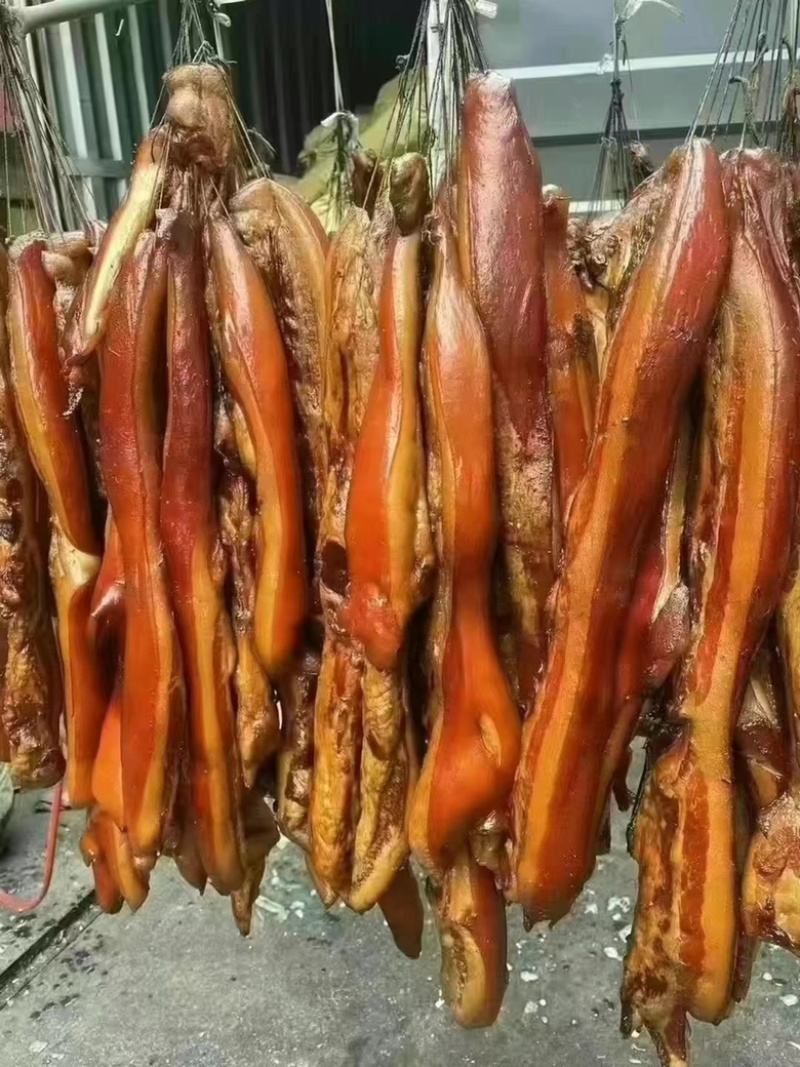 全干槽头腊肉（颜色金黄色，味道巴适）厂家一手货源