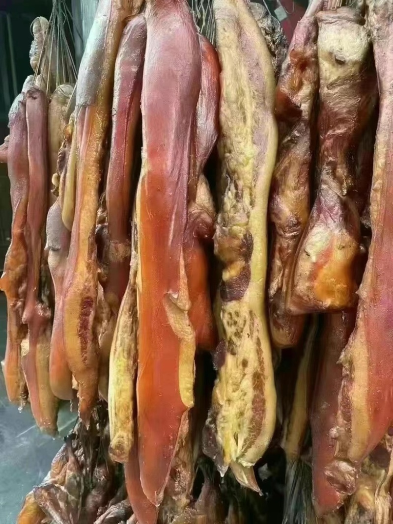 全干槽头腊肉（颜色金黄色，味道巴适）厂家一手货源