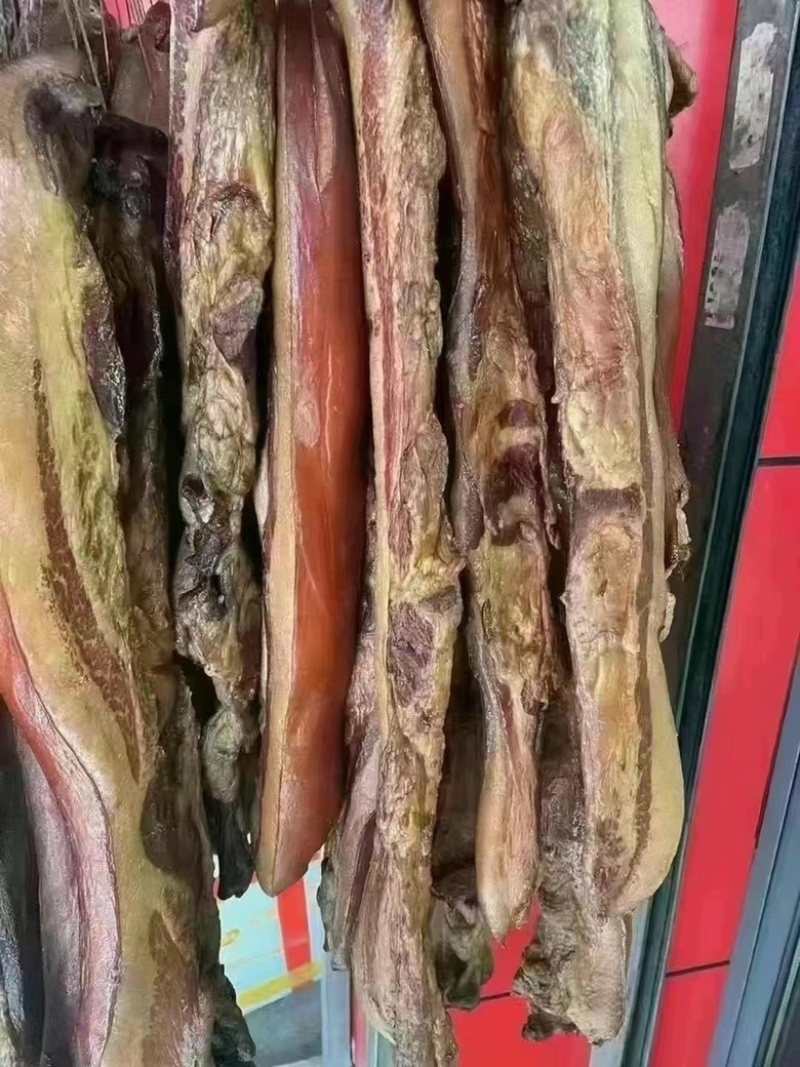 全干槽头腊肉（颜色金黄色，味道巴适）厂家一手货源