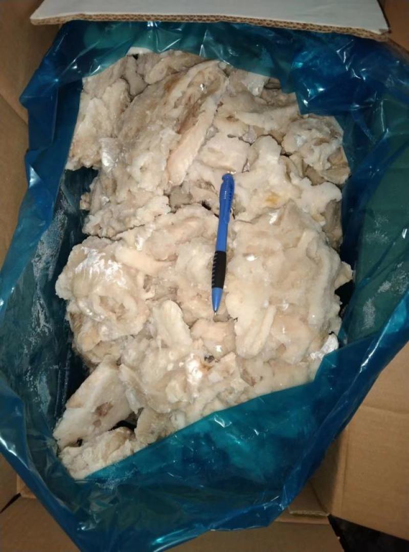 鳕鱼手抓肉，去皮去刺无杂质，老人小孩都可以吃，价咨询为实