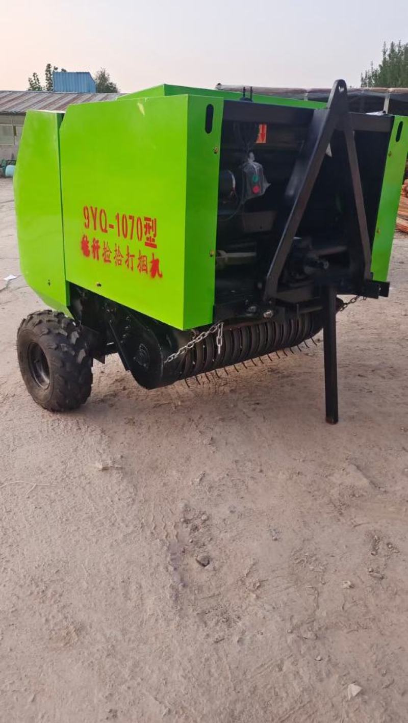 秸秆捡拾打捆机，捡拾圆捆打包机，秸秆打包机。稻草打捆机