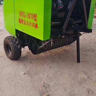 打捆机，打包机，捡拾打捆机，收秸秆，收牧草喂牛羊