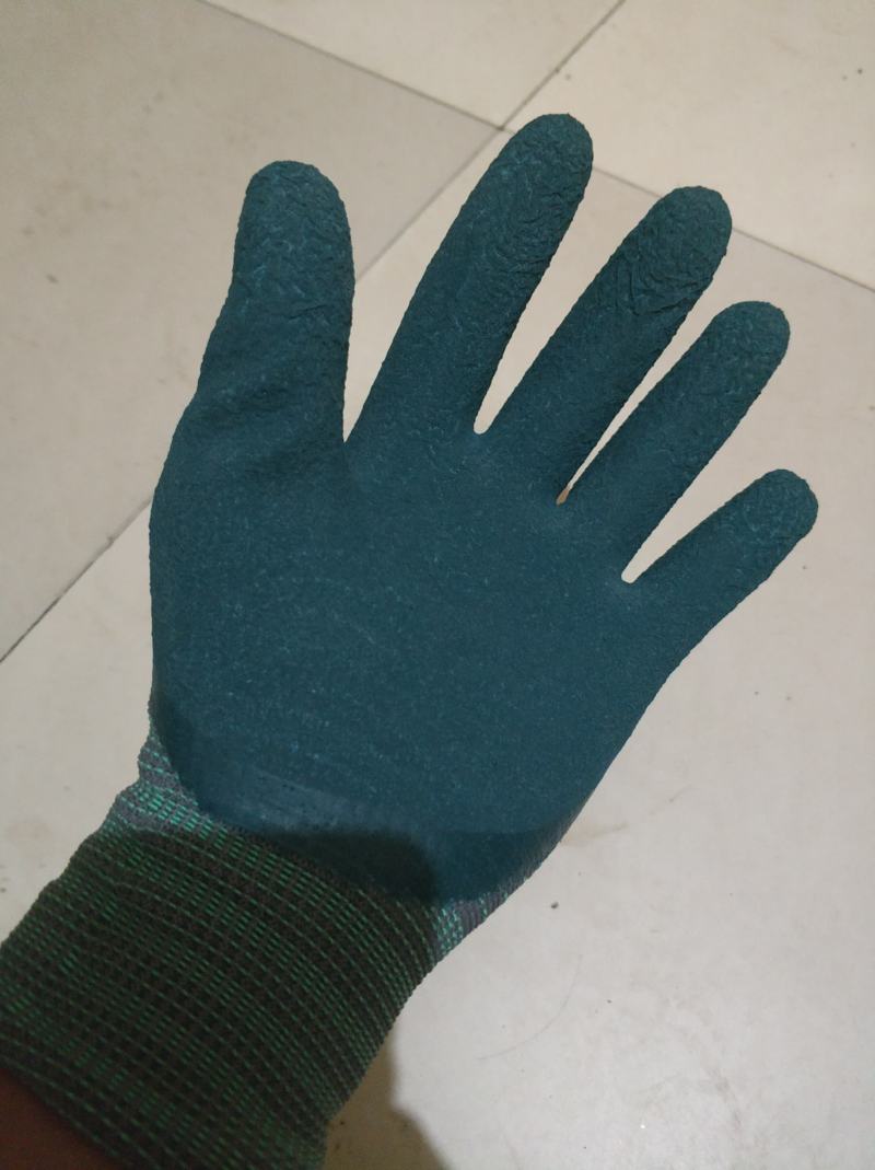 轮胎橡胶手套耐磨防滑透气，适合工地，铁器加工