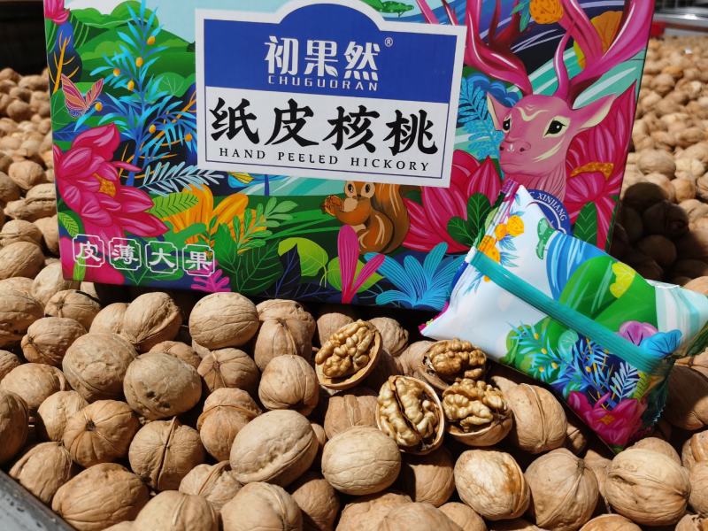 手剥烤核桃