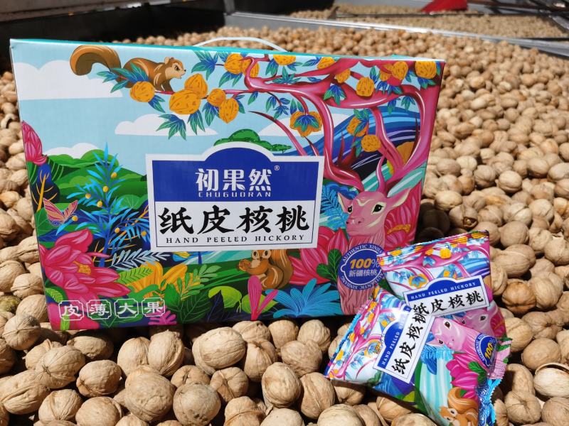 手剥烤核桃