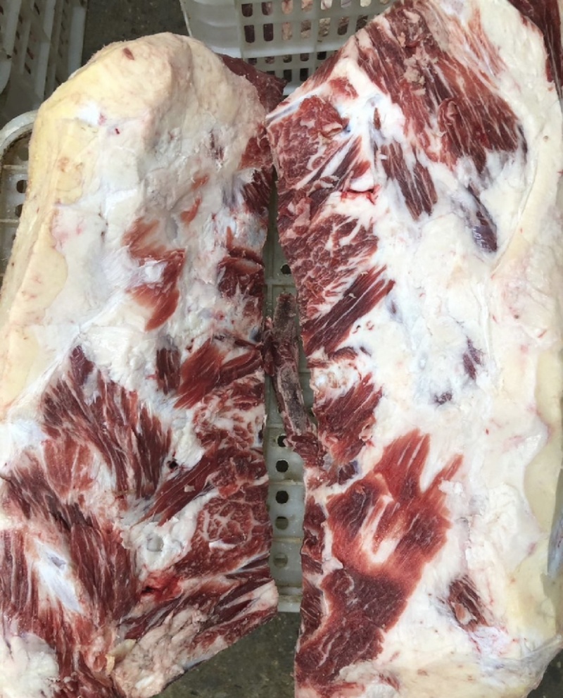 低价牛胸骨，含肉量高。