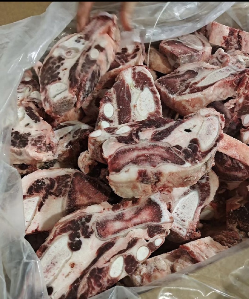 低价牛胸骨，含肉量高。