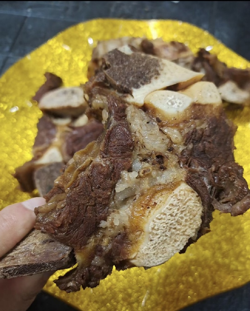低价牛胸骨，含肉量高。