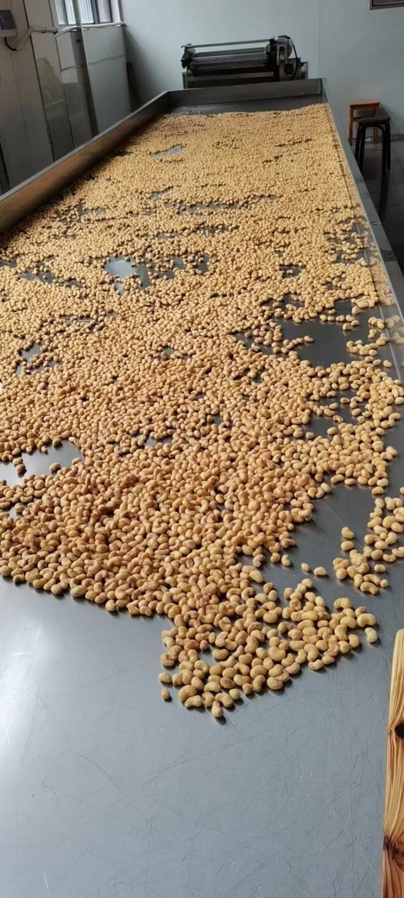 炭烧腰果一级货坚果特产休闲零食熟的大量批发一件代发