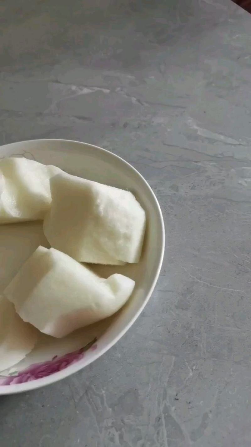 地瓜，又叫凉薯豆薯。即菜即是水果，货源充足，量大优惠。
