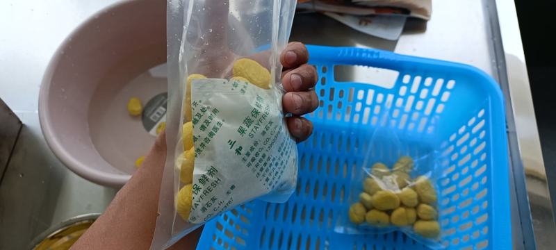 新鲜板栗仁，口感糯甜，来自大别山深山老林现加工的板栗