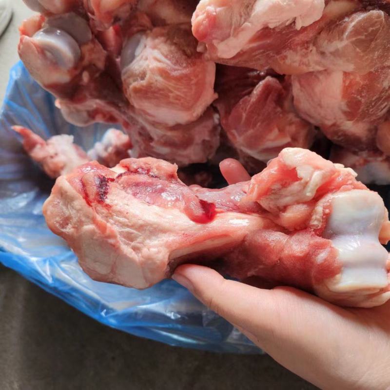 皇冠前腿骨，含肉率高，价格便宜，性价比高，欢迎咨询下单