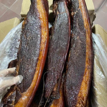 烟熏精品纯干二刀腊肉（腊肉香肠源头工厂一手货源量大从优）