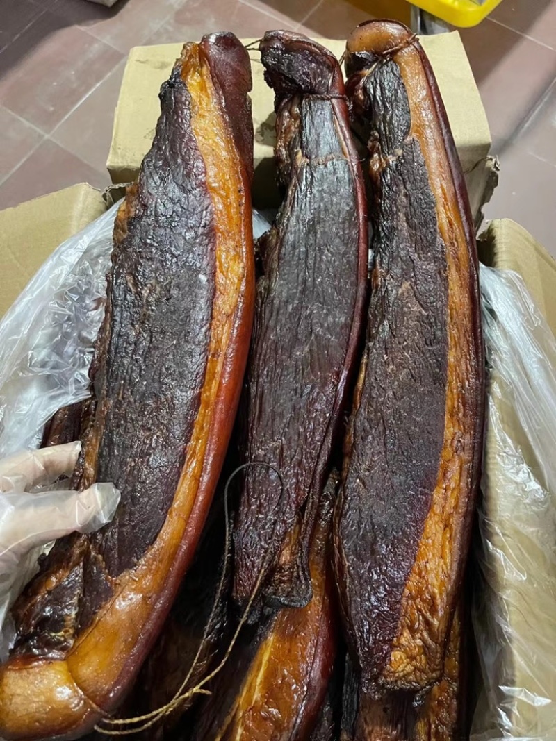 烟熏精品纯干二刀腊肉（腊肉香肠源头工厂一手货源量大从优）