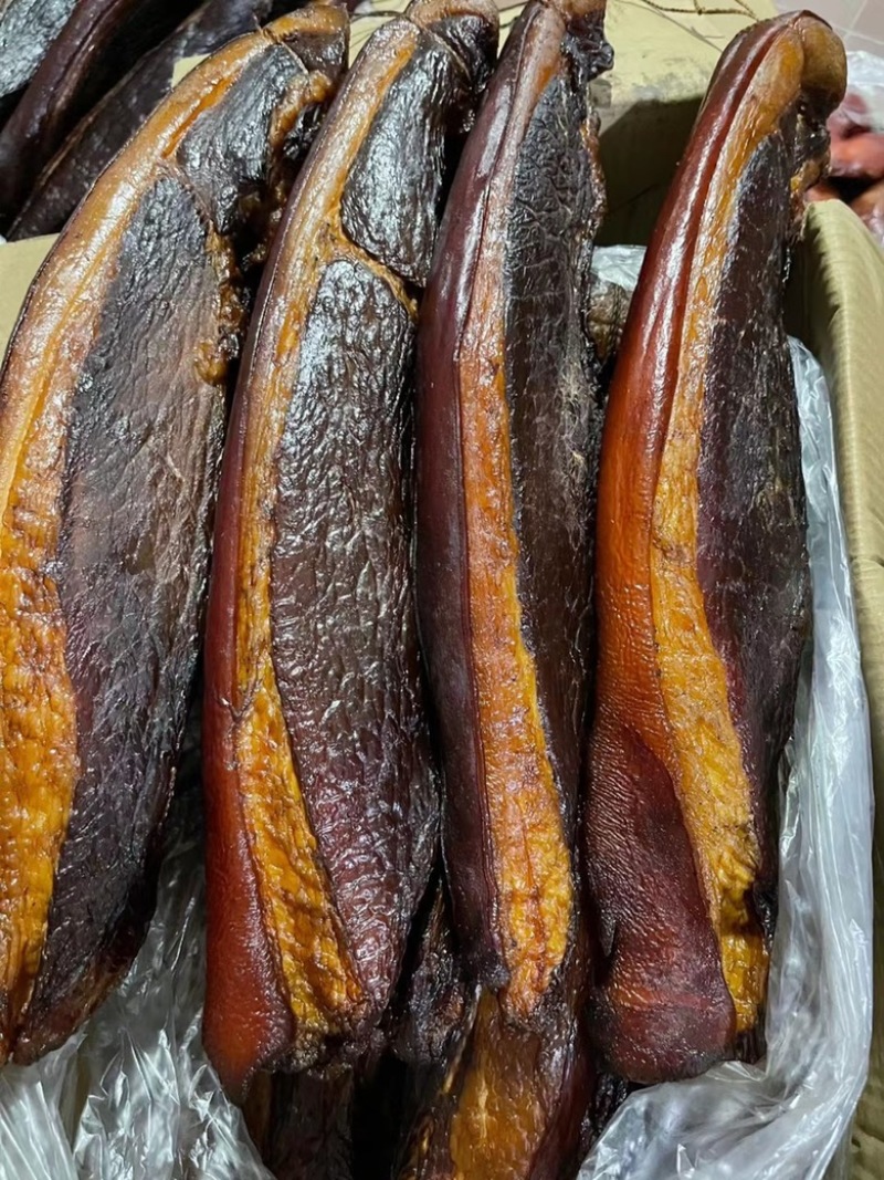 烟熏精品纯干二刀腊肉（腊肉香肠源头工厂一手货源量大从优）