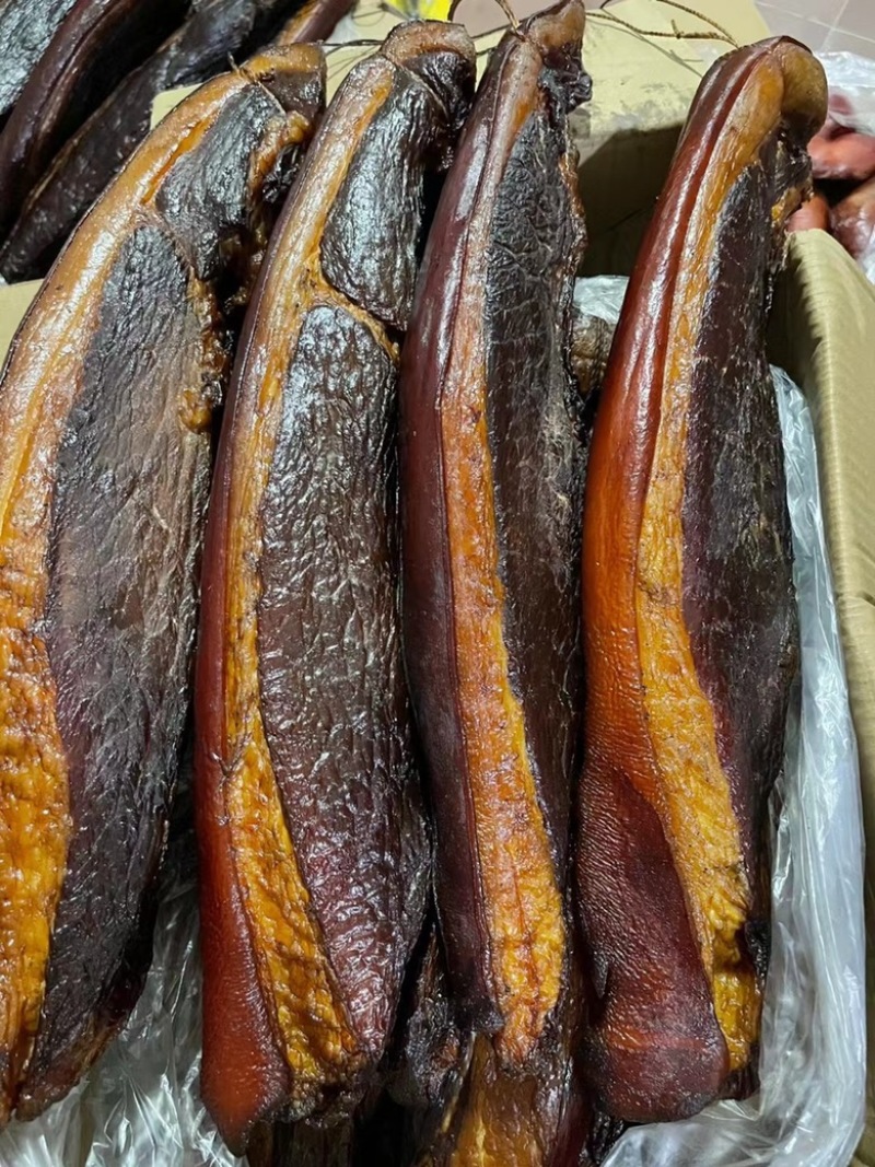 烟熏精品纯干二刀腊肉（腊肉香肠源头工厂一手货源量大从优）