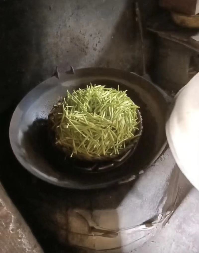 湖南省祁东县蒸晒干黄花菜量大从优品质保证