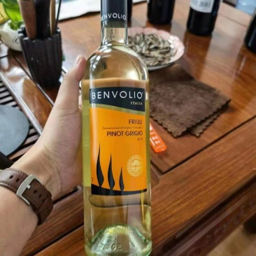 大量出售红酒