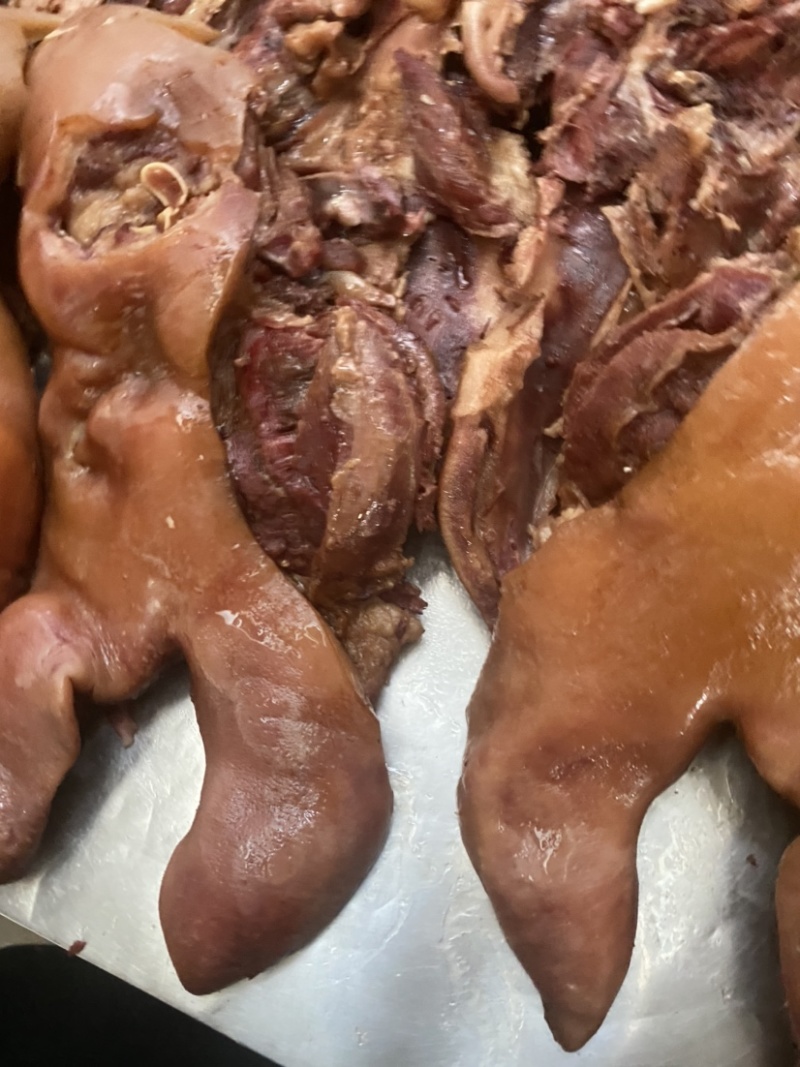 脱脂酱香猪头肉批发干净无毛