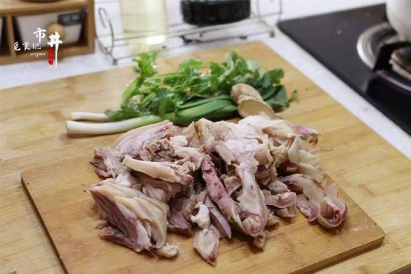 [推]精品去骨羊头肉，带耳朵袋舌头，非常热销价格美丽