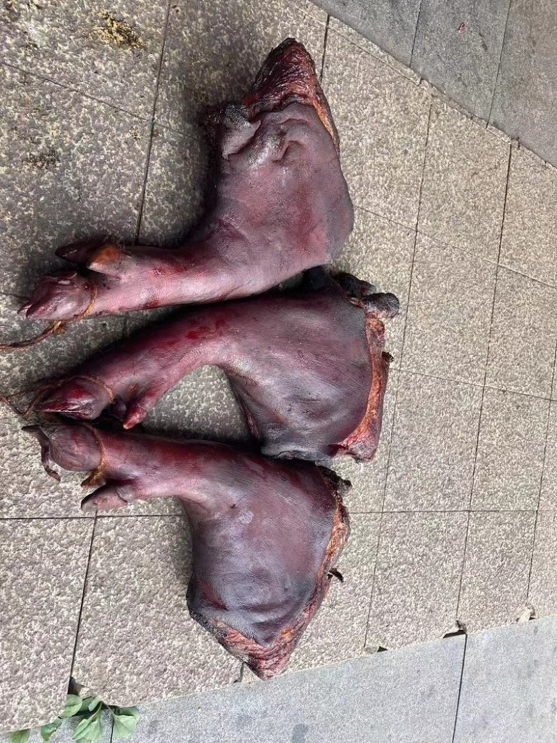 烟熏后开叉腊猪脚一手工厂餐饮净菜食品供应地摊新模式