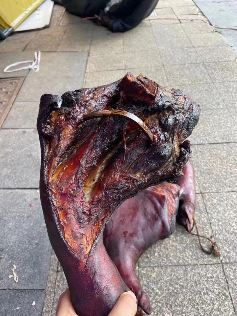 烟熏后开叉腊猪脚一手工厂餐饮净菜食品供应地摊新模式