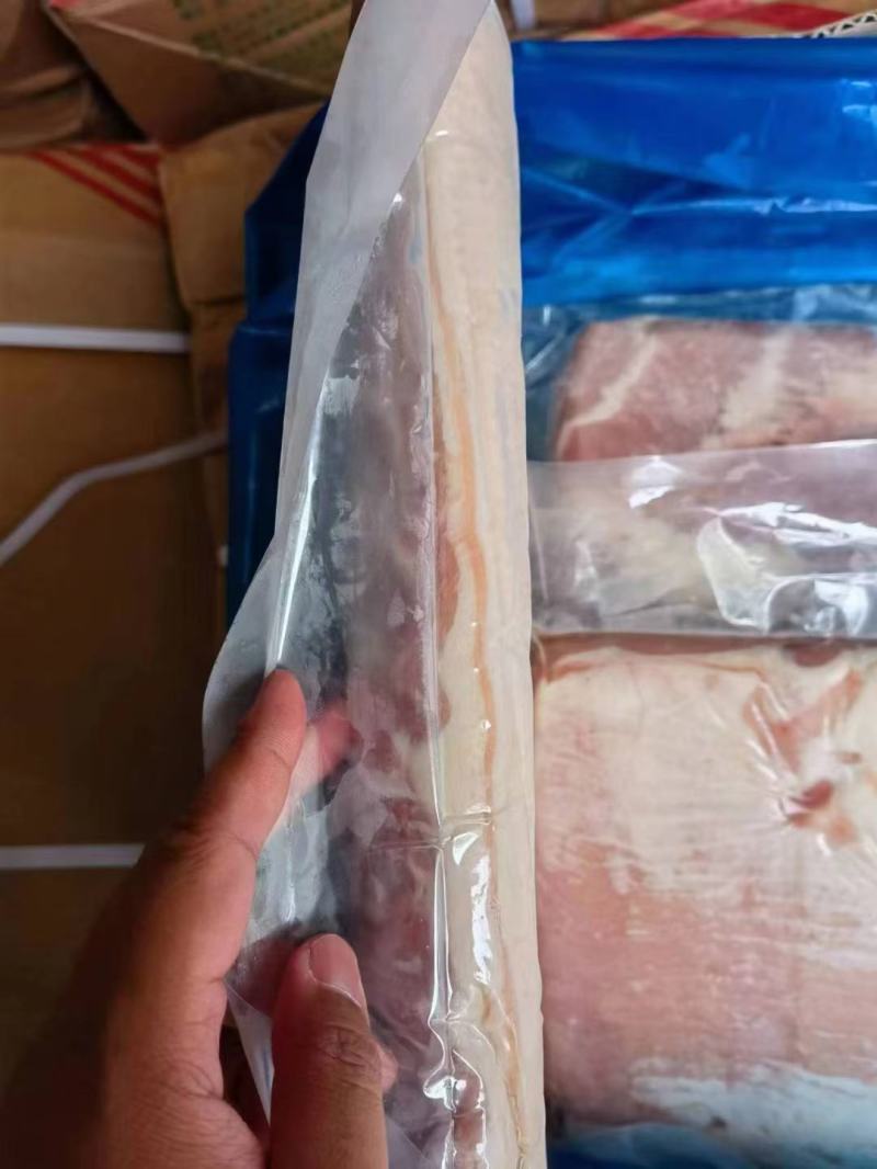 龙大去皮挑肋中方，肉质新鲜，价格便宜，性价比高，欢迎咨询