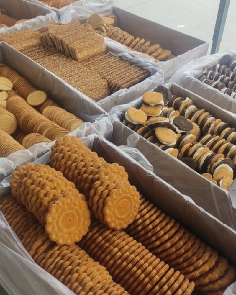 我，瓜子，饼干