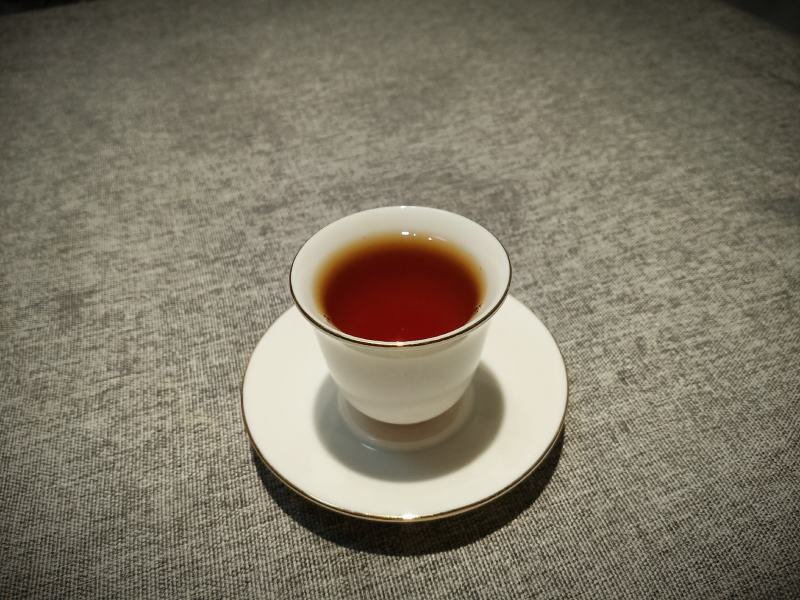 民族制茶，追求纯料。古树红茶