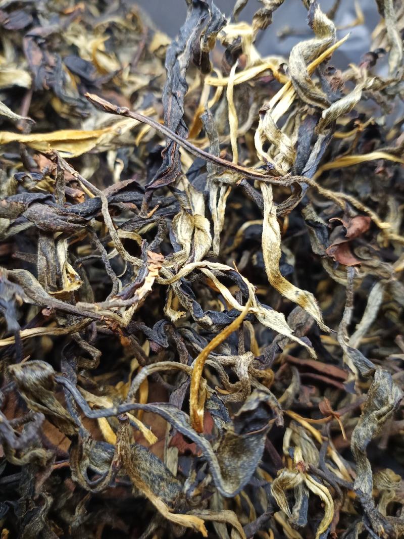 民族制茶，追求纯料。古树红茶