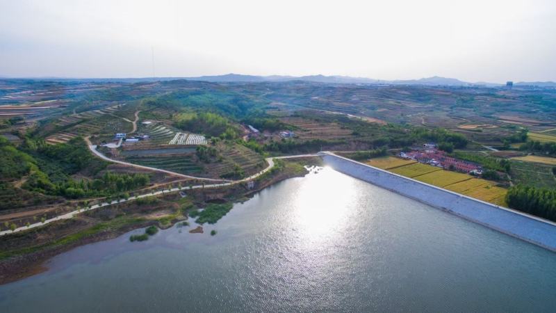 出租农场，适合农家乐，原生态养殖，种植，设施齐全，水泥路
