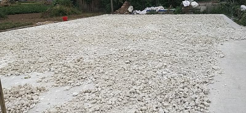小麦淀粉(洗过面筋剩余的面粉)