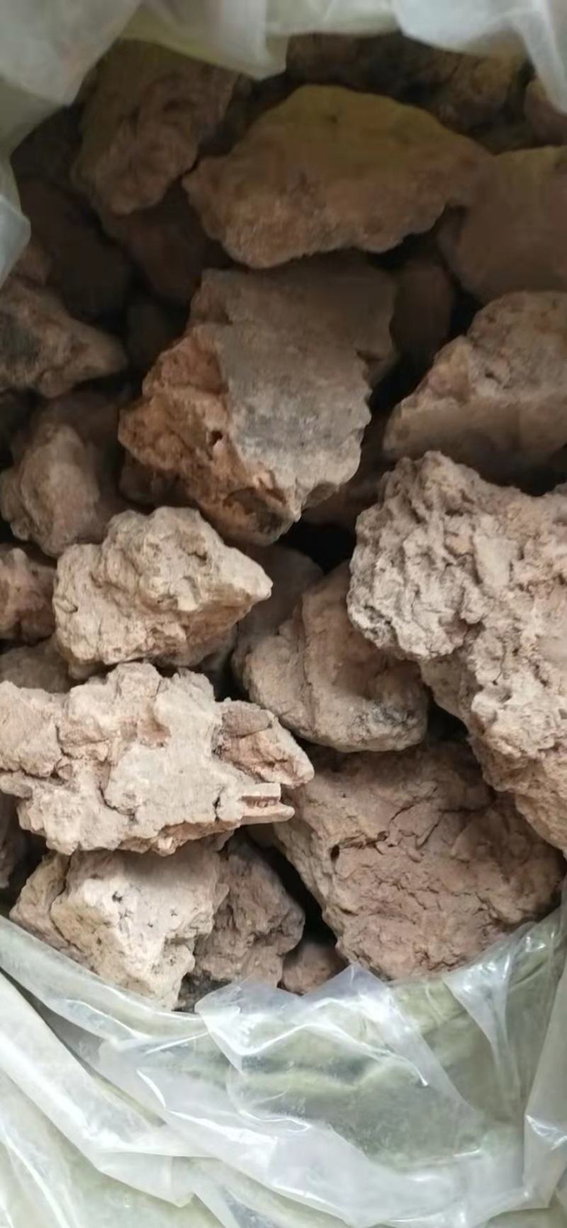 灶心土伏龙肝老家老房子掰得一点，纯柴火灶烧了20多年