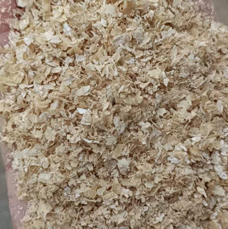 优质新鲜麸皮大小片混合麸皮质量有保障厂家一手货源欢迎联系