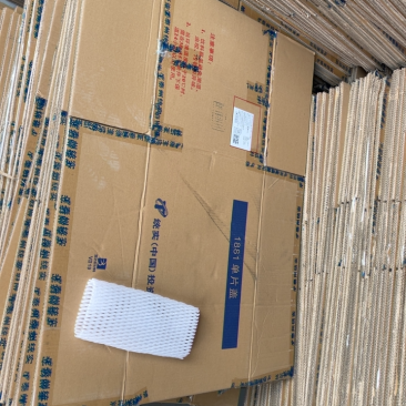 大量供应瓶盖箱