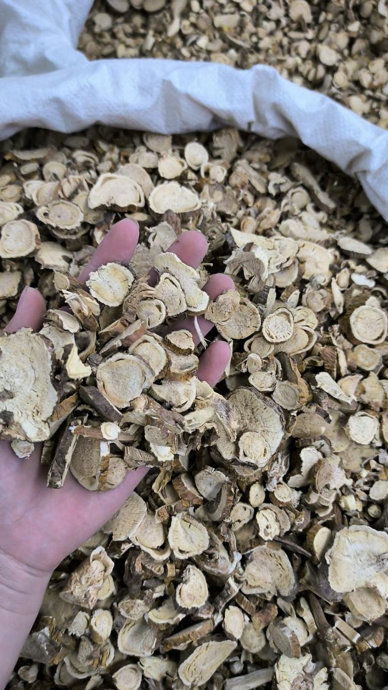 新货苦参片苦骨川参凤凰爪牛参地无硫苦参地道中药材