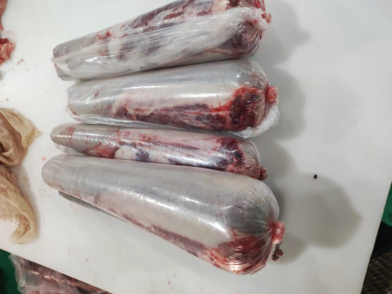 源头厂家纯干，大牛舌单个约中三到四斤质量有保障。